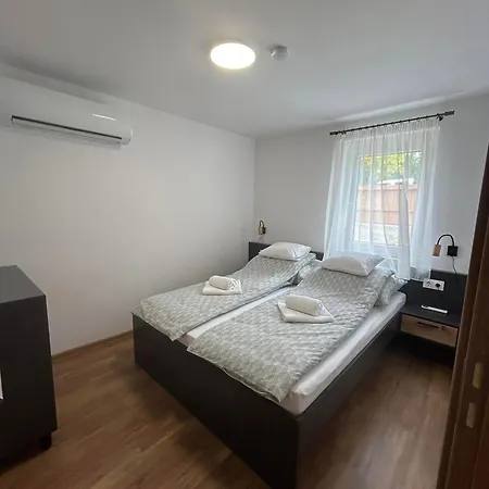Casa de Férias Nándi Jakuzzis Gyomaendrőd
